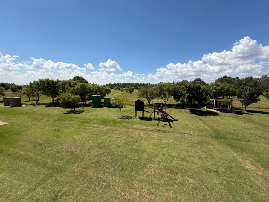 7 Bedroom Property for Sale in Oranjeville Free State